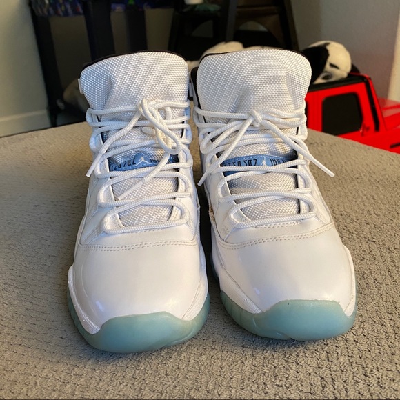 SOLD Retro Jordan Columbia 11 - Picture 3 of 7